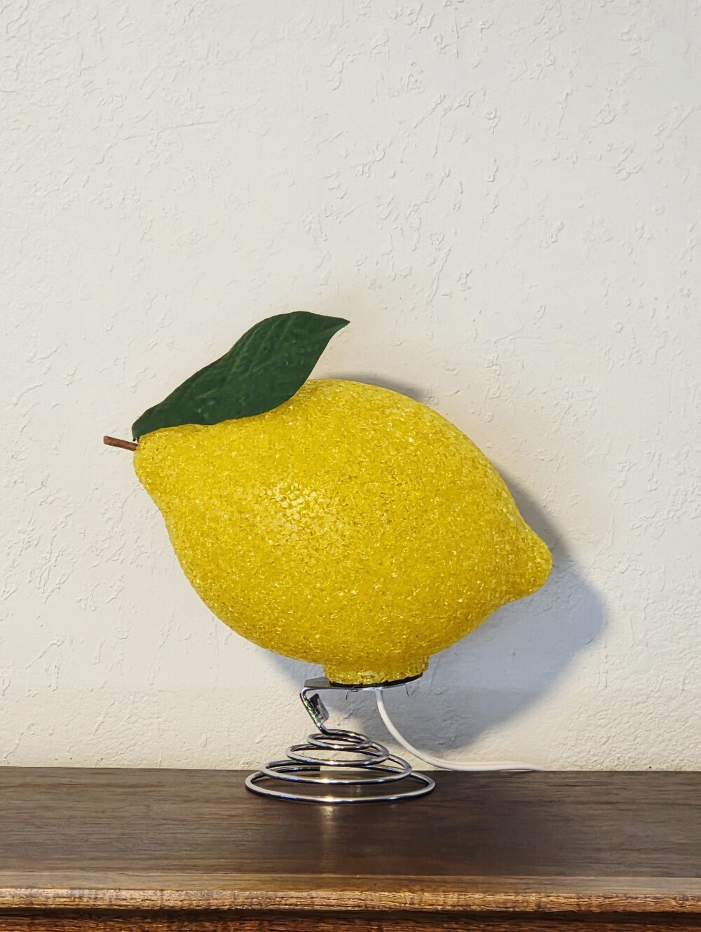 Vintage 9" Lemon Melted Popcorn Plastic Table Lamp Works